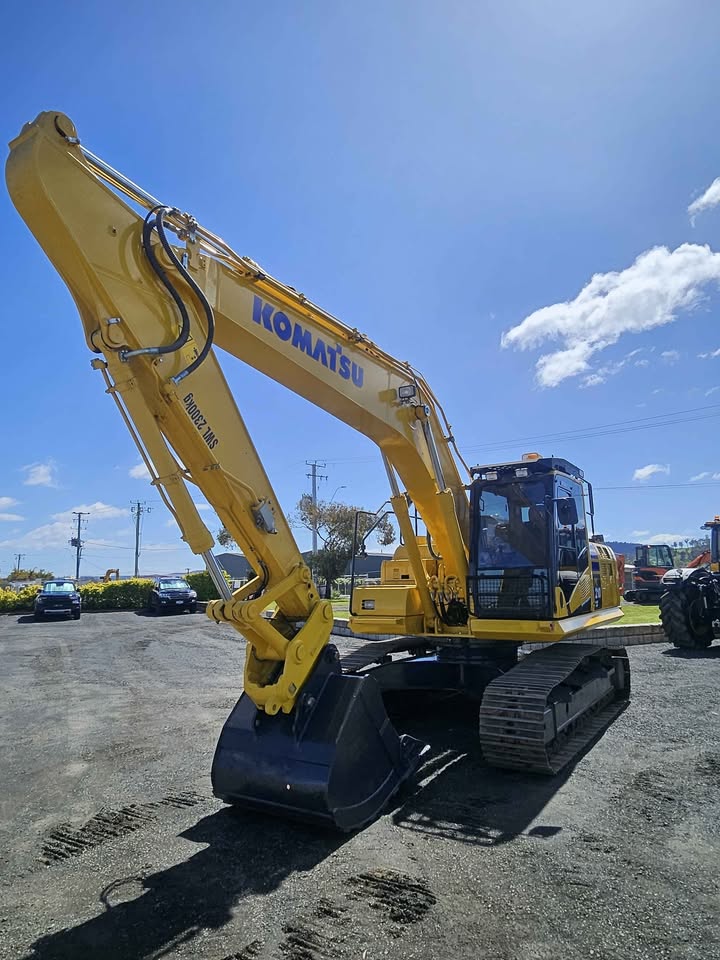 2022 2022 Komatsu PC210LC-11 Excavator Excavator for sale